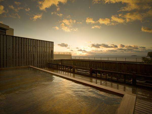 Open-air bath